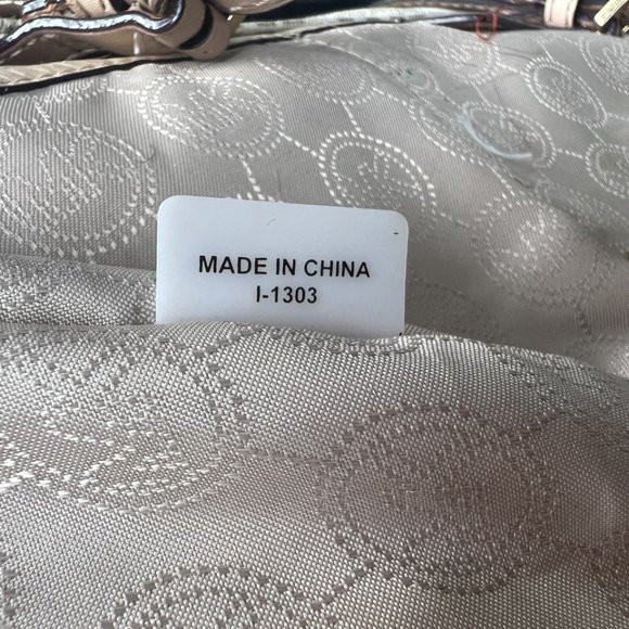 Michael Kors Monogram Jet Set Saffiano Leather Tote - Picture 3 of 11